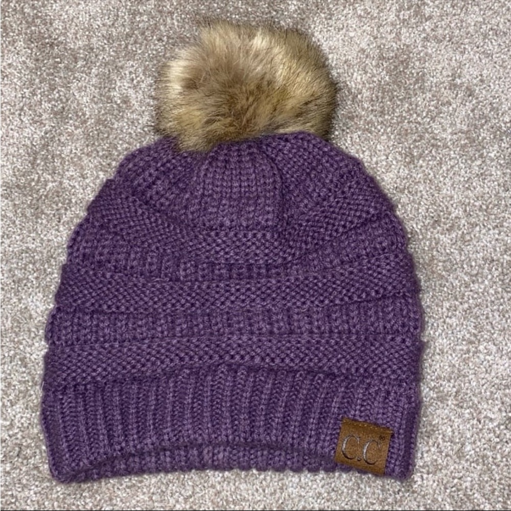 C C‎ Beanie With Faux Fur Pom Purple